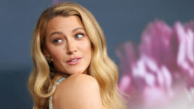 دانلود والپیپر عکاسی بلیک لایولی Blake Lively Photoshoot