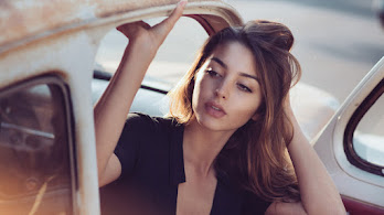 دانلود والپیپر سیلین فاراچ