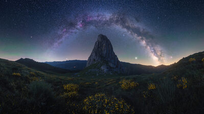 دانلود والپیپر منظره کوه و شب پرستاره Mountain Night Sky Stars
