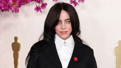 دانلود والپیپر بیلی آیلیش اسکار Billie Eilish Oscar