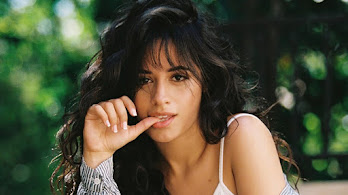 دانلود والپیپر کامیل کابیو عکاسی Camila Cabello Beautiful Photoshoot