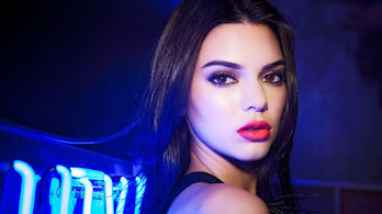 دانلود والپیپر کندال جنر Kendall Jenner Model