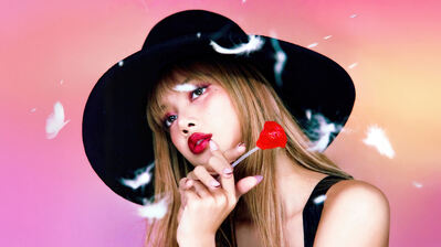دانلود والپیپر لیسا از بلک‌پینک مجله ماری کلر Lisa BLACKPINK Marie Claire
