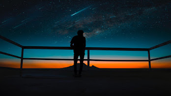 دانلود والپیپر شب ستاره‌ها دنباله‌دار شهاب Night Sky Stars Scenery Silhouette Comet Meteor