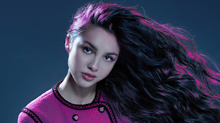 دانلود والپیپر اولیویا رودریگو Olivia Rodrigo