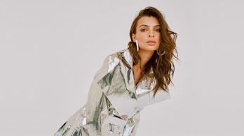 دانلود والپیپر امیلی راتایکوفسکی Emily Ratajkowski Photoshoot
