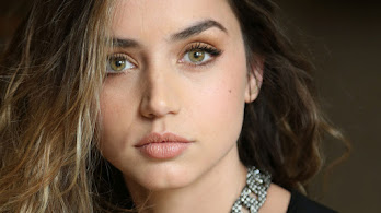 دانلود والپیپر آنا د آرماس Ana de Armas Beautiful Actress