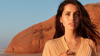 دانلود والپیپر آنا دِ آرماس دختر زیبا Ana de Armas Beautiful Girl