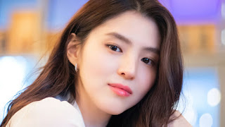 دانلود والپیپر هان سو هی بازیگر Han So Hee Beautiful