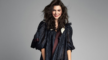 دانلود والپیپر کندال جنر مدل لبخند Kendall Jenner Girl Model Smile