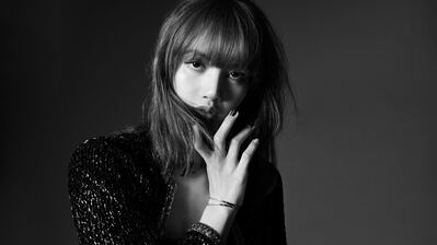 دانلود والپیپر لیسا بلک‌پینک تک رنگ Lisa BLACKPINK Monochrome