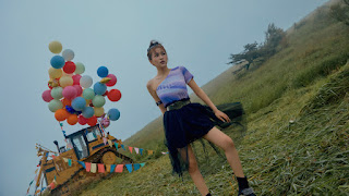 دانلود والپیپر رد ولوت یری Red Velvet Yeri Queendom