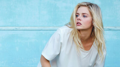 دانلود والپیپر سامارا ویوینگ سامارا ویوینگ Samara Weaving Beautiful Blonde Actress