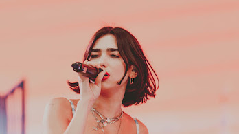 دانلود والپیپر دوا لیپا آواز Dua Lipa Singing
