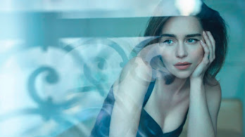 دانلود والپیپر امیلیا کلارک Emilia Clarke Beautiful Girl