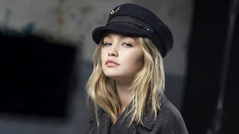 دانلود والپیپر جیجی حدید Gigi Hadid Blonde Model
