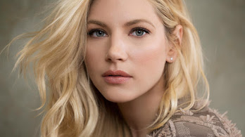 دانلود والپیپر کاترین وینیک بازیگر بلوند زیبا Katheryn Winnick Beautiful Blonde Actress