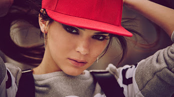 دانلود پوستر کندال جنر مدل Kendall Jenner Model