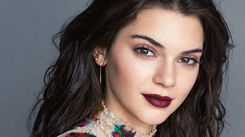 دانلود والپیپر کندال جنر Kendall Jenner Model