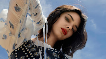دانلود والپیپر کندال جنر مدل Kendall Jenner Model
