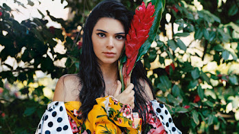 دانلود والپیپر کندال جنر ووگ Kendall Jenner Vogue