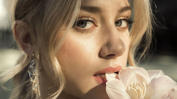 دانلود والپیپر لیلی راینهارت Lili Reinhart Close-up Beautiful