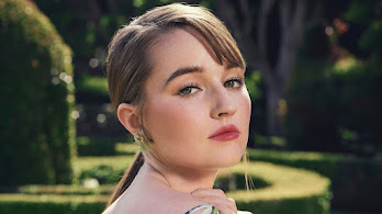 دانلود والپیپر کیتلین دیور Kaitlyn Dever