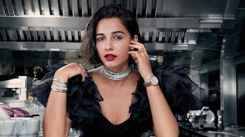 دانلود والپیپر نائومی اسکات بازیگر Naomi Scott Beautiful Actress