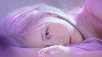 دانلود والپیپر رز آن د گراند بلک‌پینک Rose On The Ground BLACKPINK