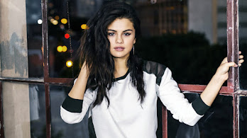 دانلود والپیپر سلنا گومز Selena Gomez