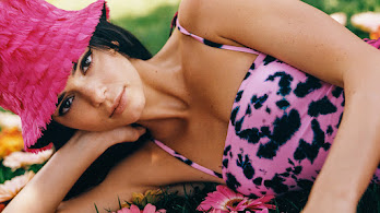 دانلود والپیپر کندال جنر ووگ Kendall Jenner Vogue