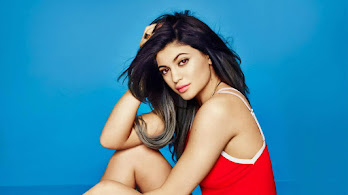 دانلود والپیپر کایلی جنر Kylie Jenner