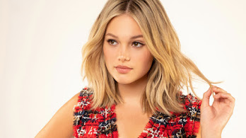 دانلود والپیپر اولیویا هالت بازیگر بلوند Olivia Holt