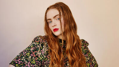 دانلود والپیپر سدی سینک Sadie Sink Photoshoot