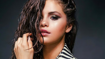 دانلود والپیپر سلنا گومز Selena Gomez Beautiful