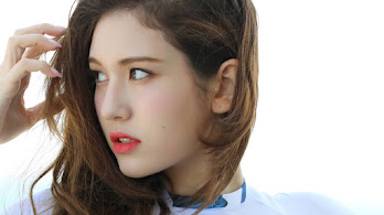 دانلود والپیپر سومی کِی پاپ عکاسی Somi K-Pop Photoshoot