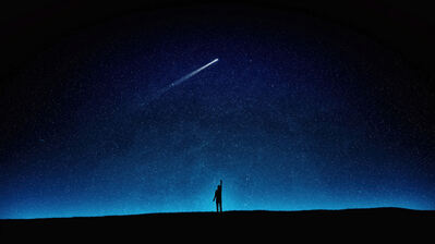 دانلود والپیپر آسمان شب ستاره‌های دنباله‌دار Night Sky Starry Stars Comet Alone Silhouette