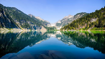 دانلود والپیپر منظره کوه و دریاچه طبیعت Mountain Landscape Lake Nature Scenery