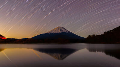 دانلود والپیپر کوه فوجی در شب Mount Fuji Long Exposure Night Sky