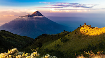 دانلود والپیپر آتشفشان جزیره جاوه طبیعت Volcano Java Island Landscape