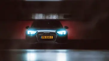 دانلود والپیپر متحرک آئودی ای‌۷ Audi A7 در گاراژ