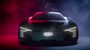 دانلود والپیپر متحرک آئودی ای-ترون جی‌تی در دود Audi E-Tron GT