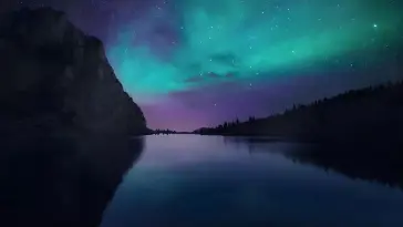 دانلود والپیپر متحرک دریاچه شفق قطبی Aurora Lake