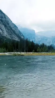 دانلود والپیپر متحرک منظره کوهستانی بارانی Rainy Mountain Landscape