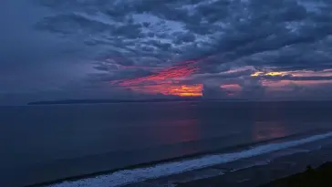 دانلود والپیپر متحرک غروب آفتاب روی آب Sunset Over Water